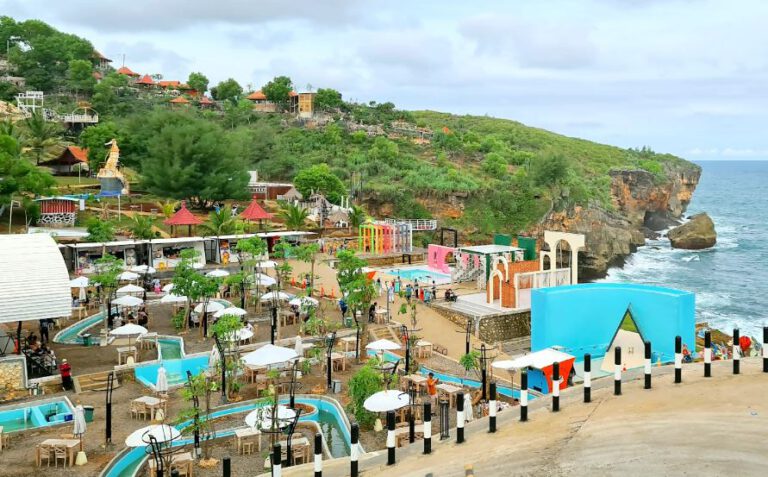 Ocean View Wisata Pantai HEHE Gunung Kidul