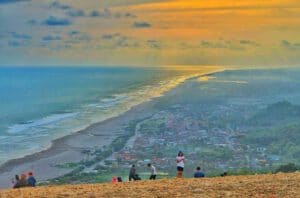 Wisata Bukit Paralayang Jogja Lihat Indahnya Pantai dari Ketinggian