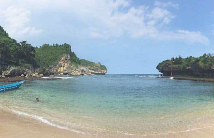 Wisata Pantai Gesing Gunung Kidul Yogyakarta